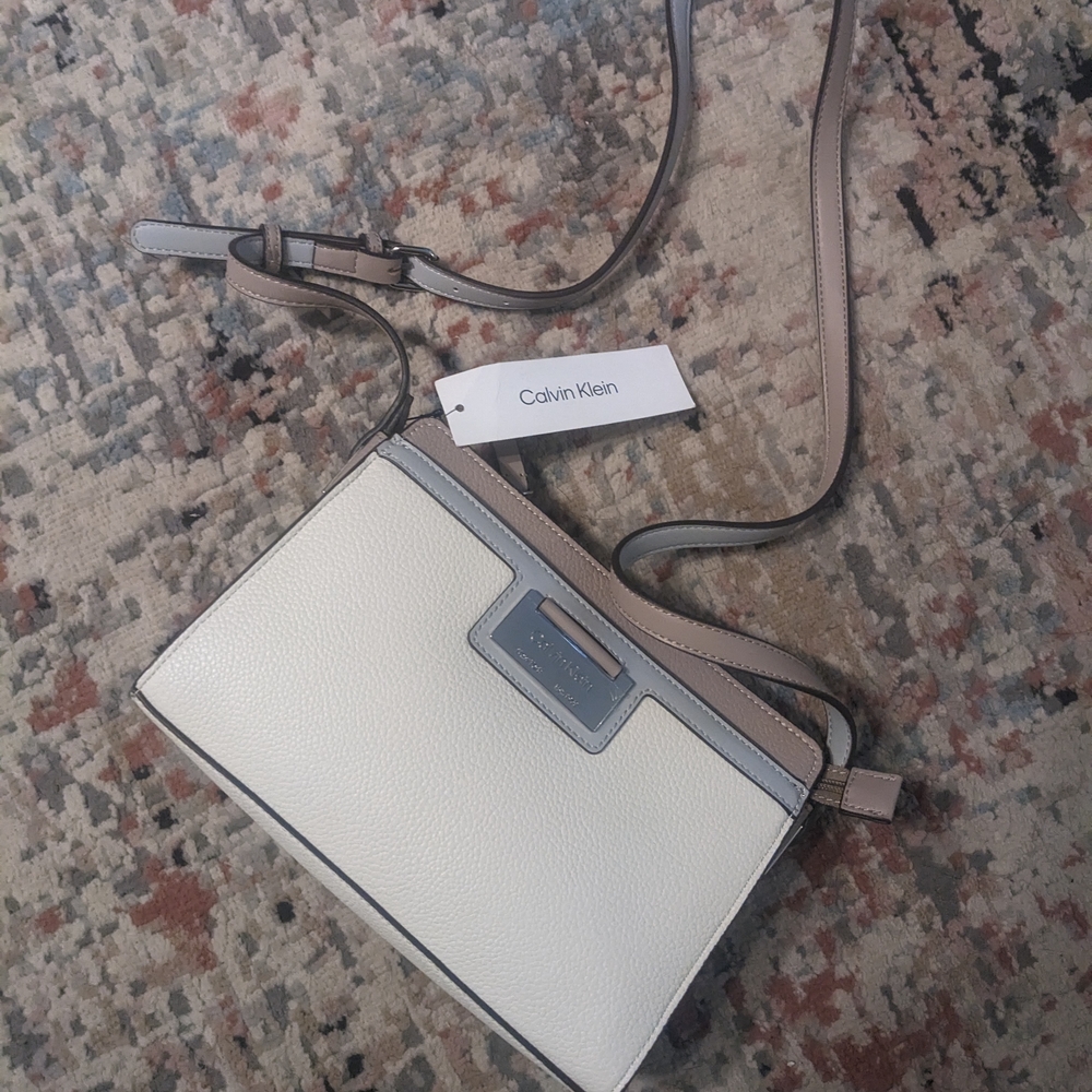 Calvin Klein Women's Cream and Gray Crossbody Bag